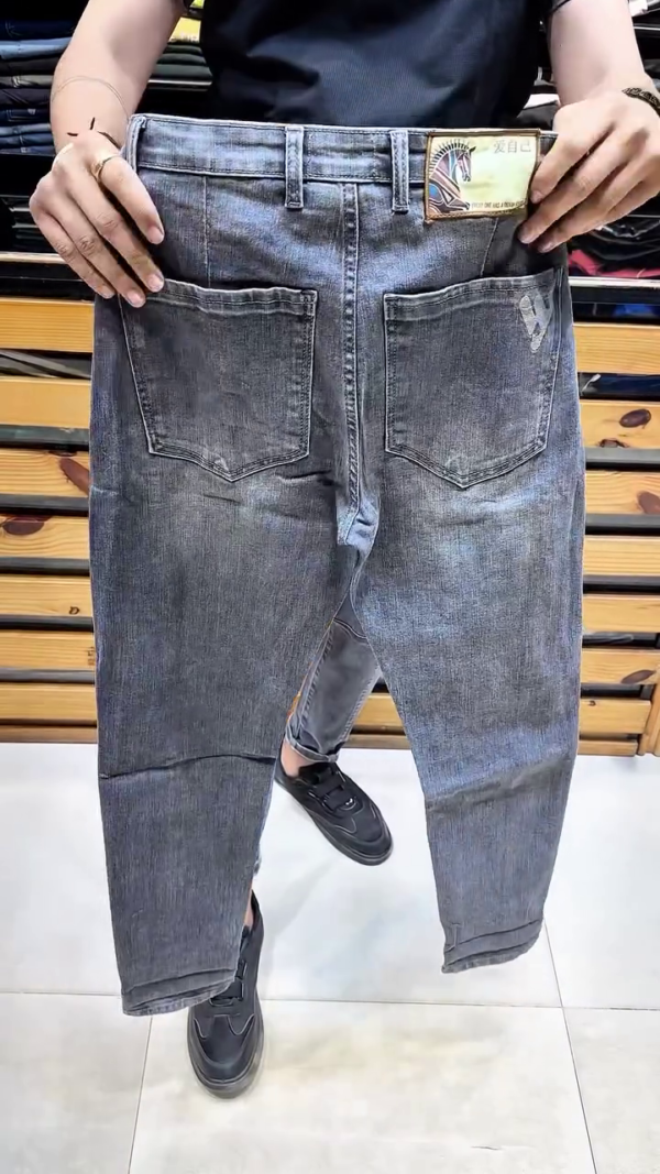 Men’s Panel-Stitched Tapered Denim – Street-Ready Vibes 👖 - Image 4