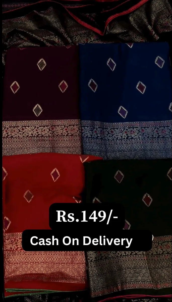 Golden Elegance: Look Mesmerizing in This Shimmering Saree – A Perfect Blend of Luxury and Glamour - Image 5