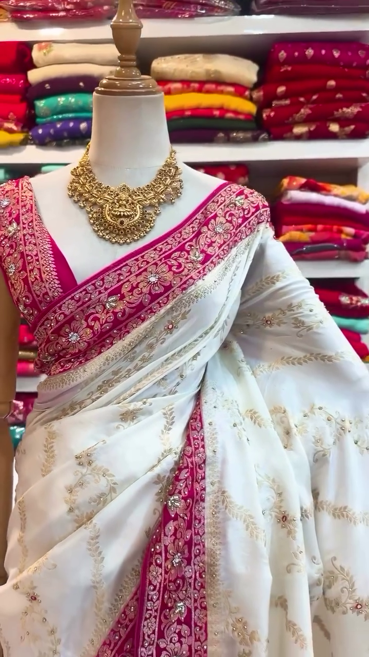 White & Pink Handloom Mercerised Cotton Bengal Saree – A Graceful Symbol of Elegance - Image 2