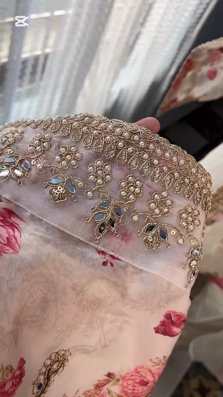 Elegant Off White Kundan Organza Suit – A Timeless Blend of Luxury and Grace - Image 4