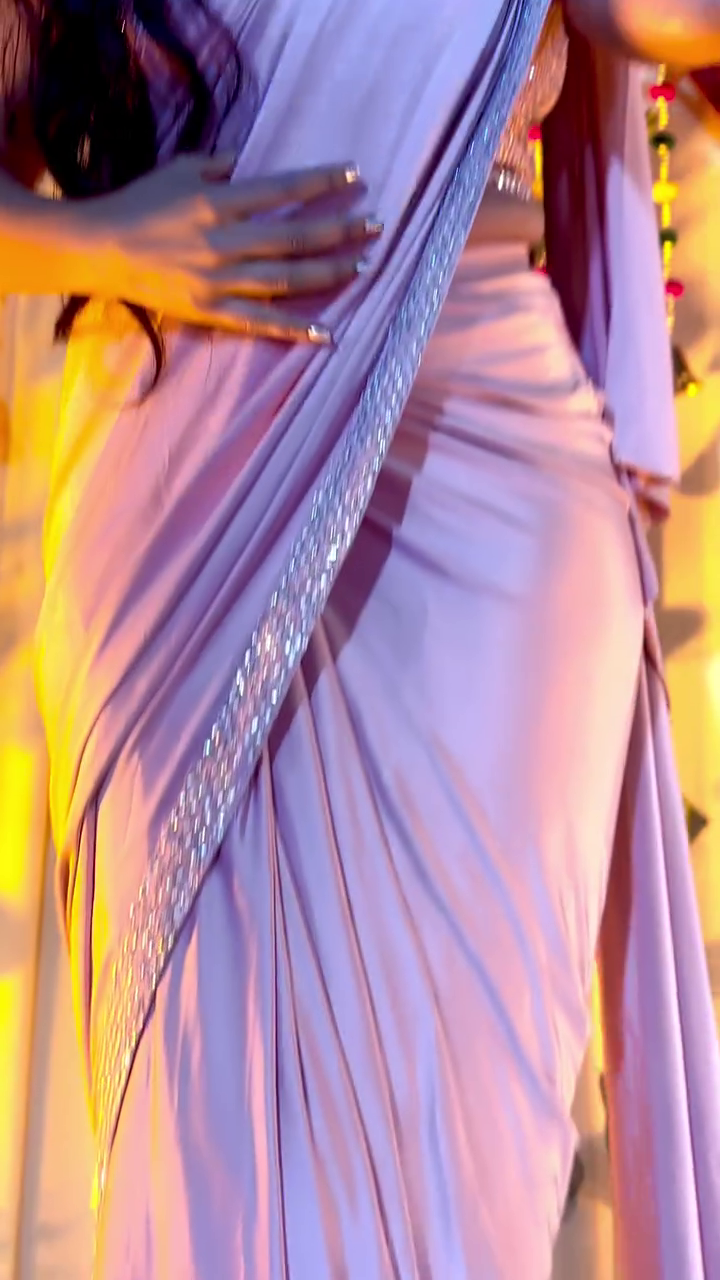 Peachy Peach Drape Ruffle Saree – A Contemporary Twist on Timeless Elegance - Image 3