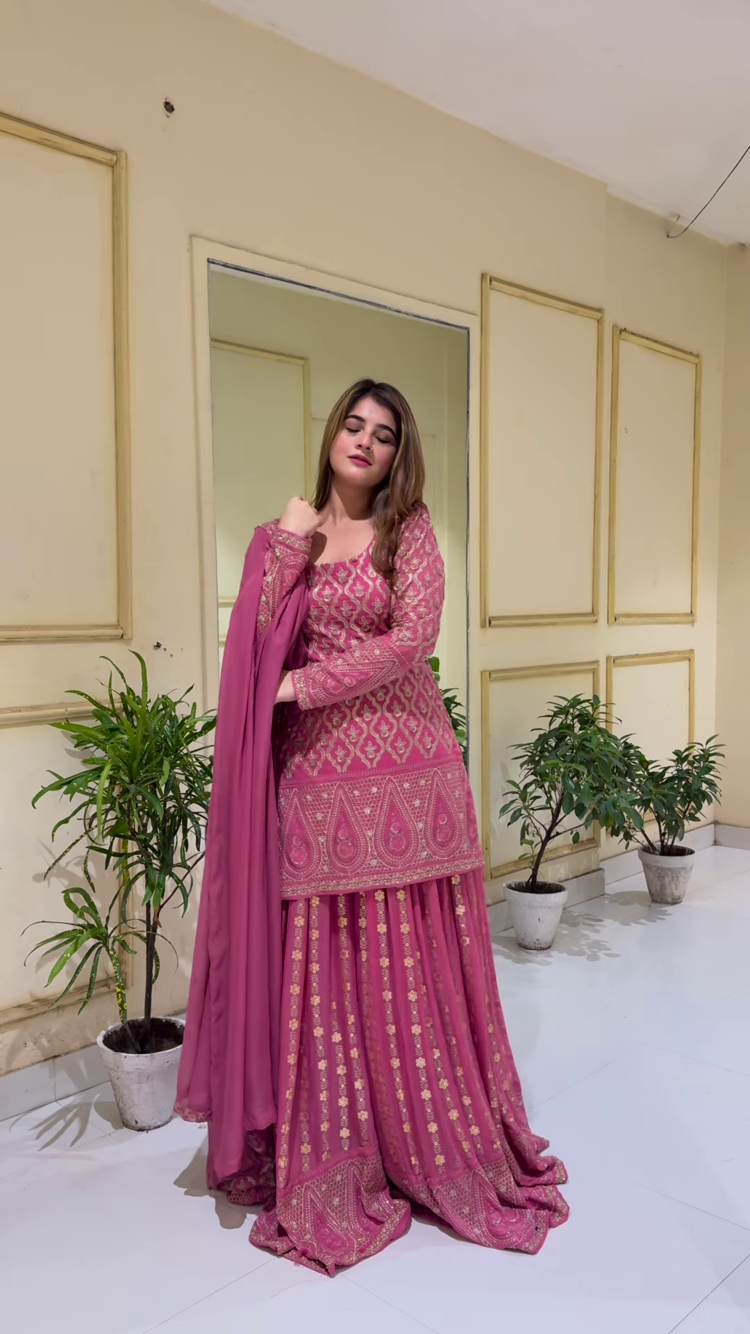 Elegant Pink Ethnic Ensemble – A Perfect Blend of Tradition and Style