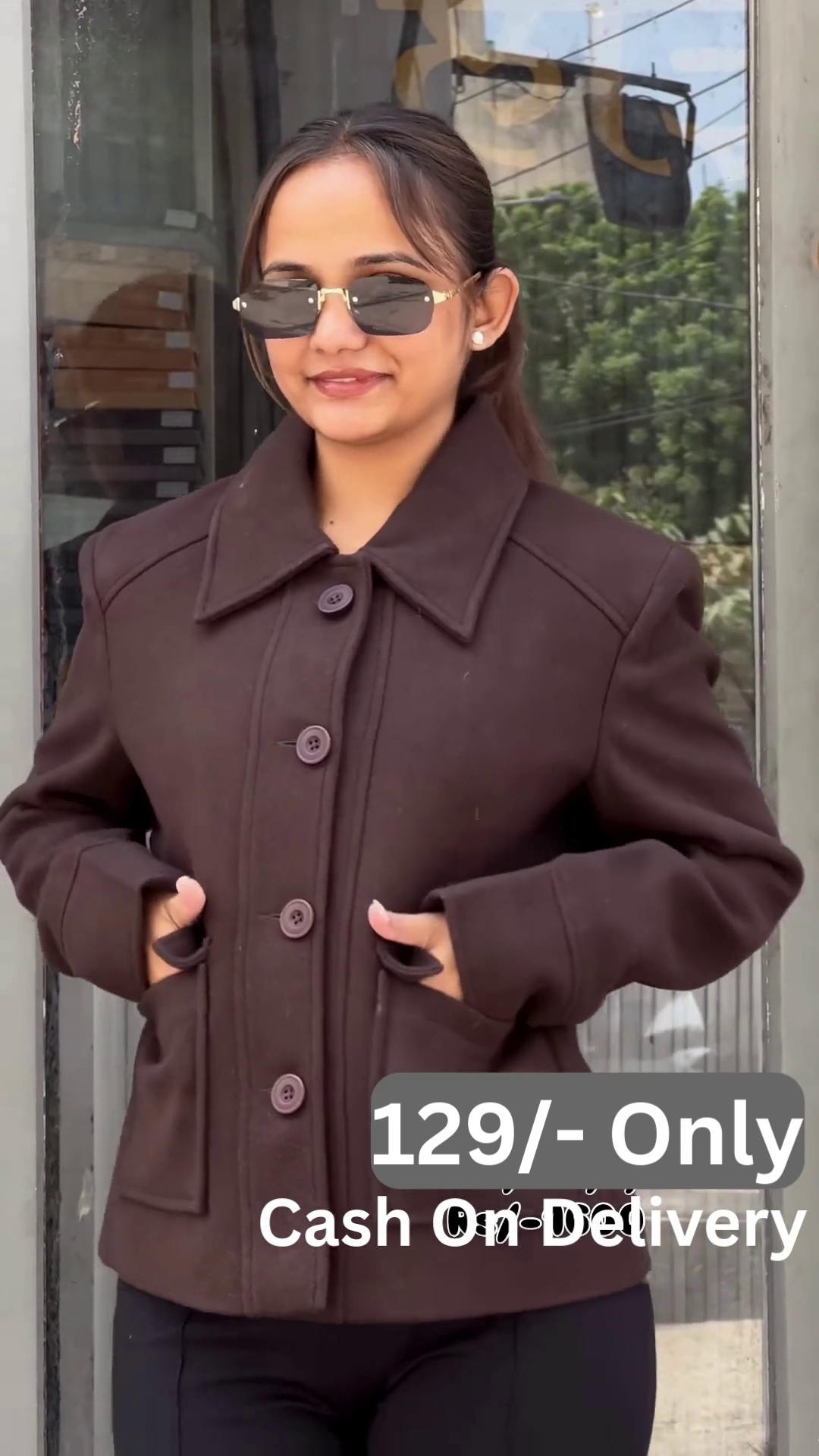 Metro Ease: Brown Jacket & Monochrome Base Ensemble - Image 8