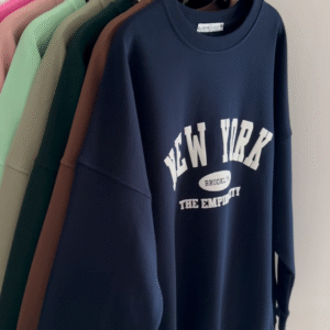 ✨ Urban Classic – Oversized Printed Sweatshirt 🖤