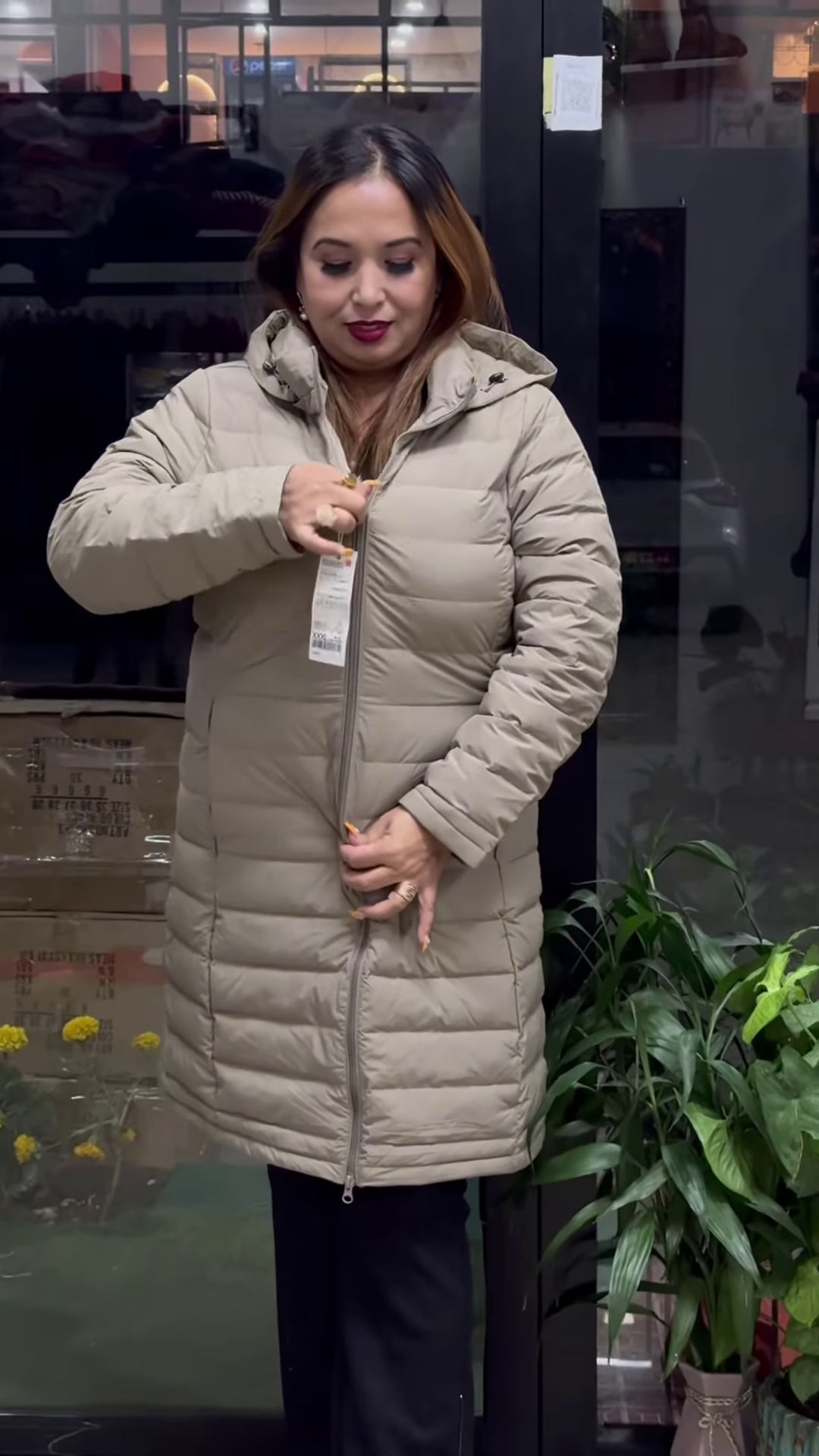 βοΈ Winter Luxe Puffer Coat β Gray, Red, Yellow & Black Edition π€β€οΈππ«οΈ - Image 7