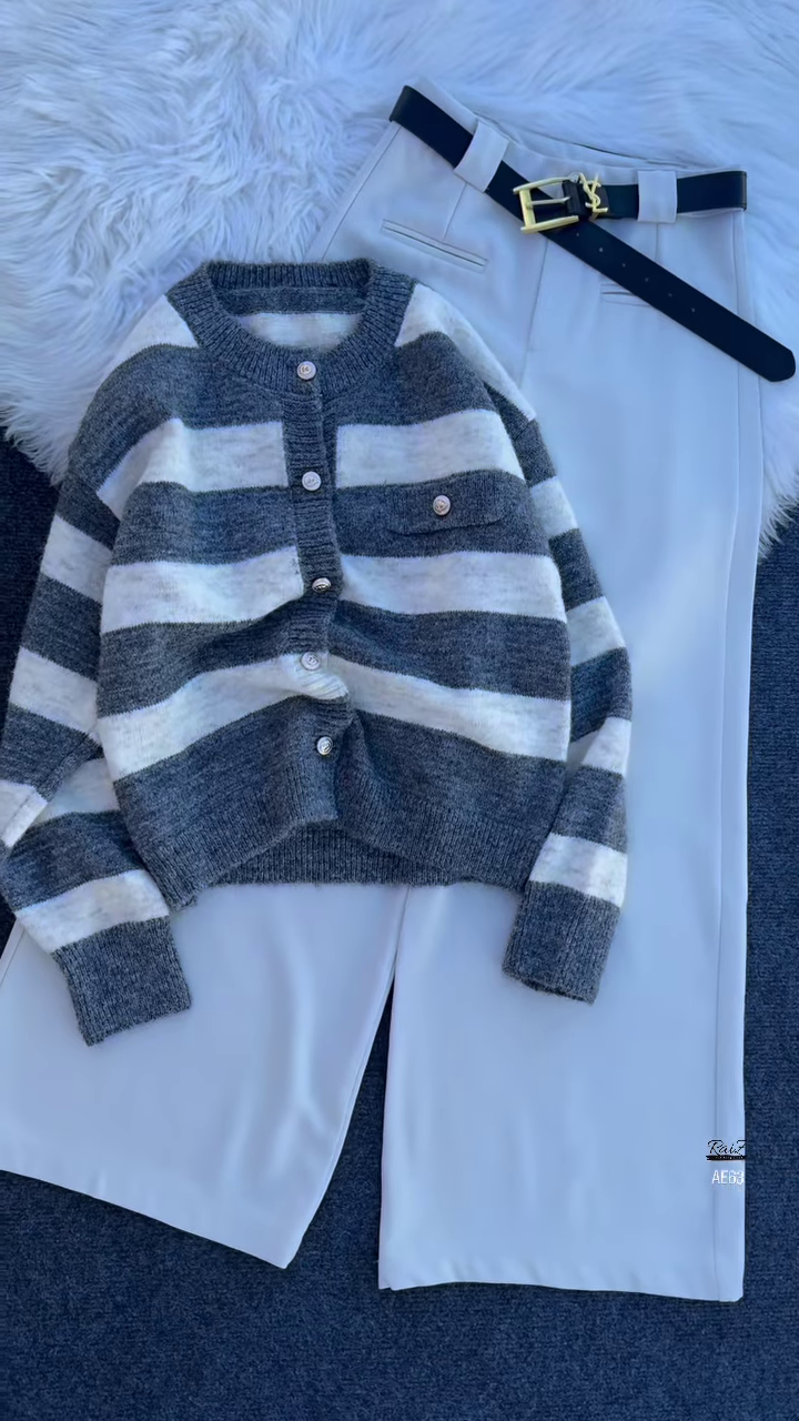 Bold Stripe Cardigan | Soft Texture, Playful Classic ✨ - Image 2