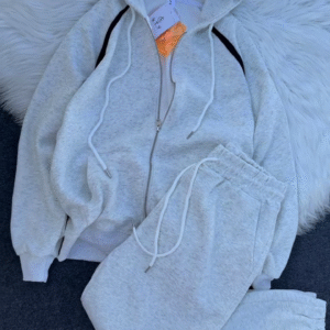 Contrast‑Panel Tracksuit | Plush Fleece, Street‑Ready Ease ⚡🧘