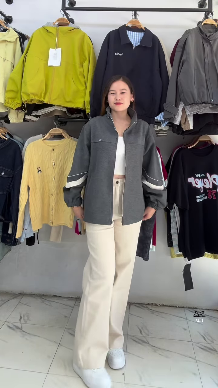 Sport Stripe Stand‑Collar Jacket | Light, Street‑Ready Ease ⚡🧥