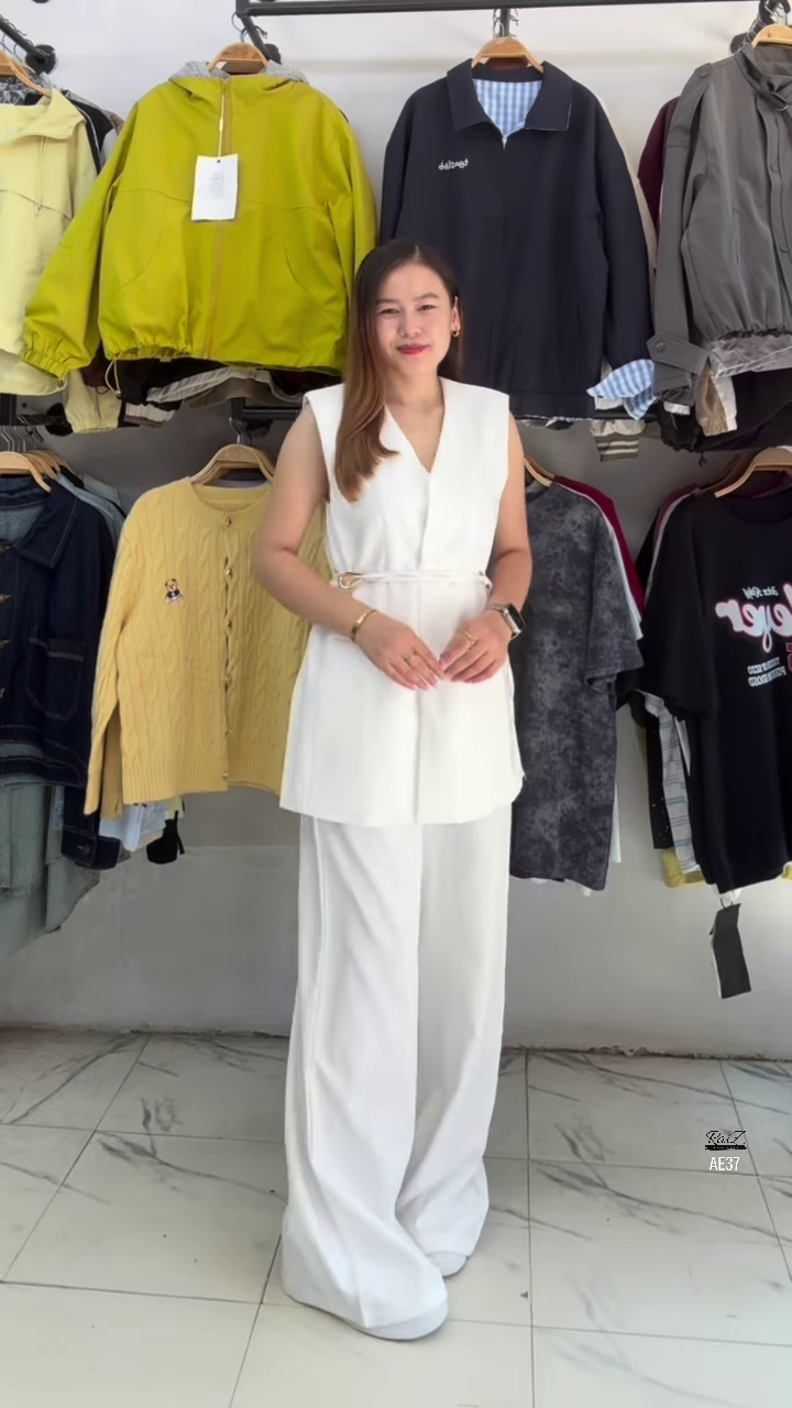 Belted Sleeveless Pants Set | Clean Lines, Power‑Polished ✨ - Image 3