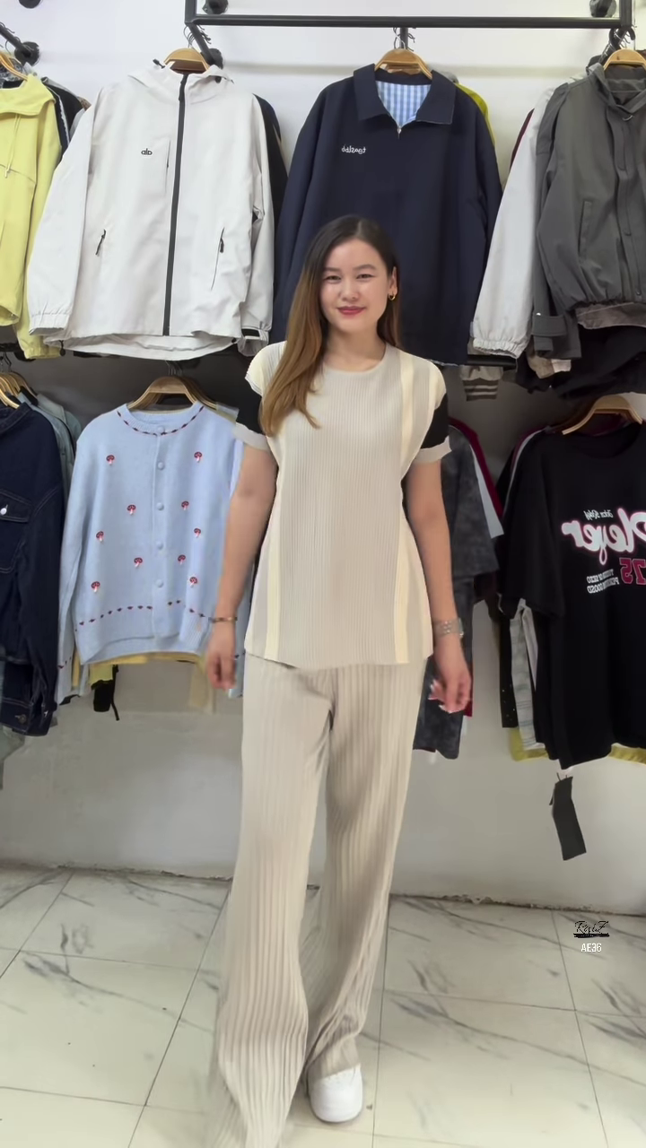 Ripple Knit Co‑ord Set | Airy Stretch, Flowing Lines ✨ - Image 3