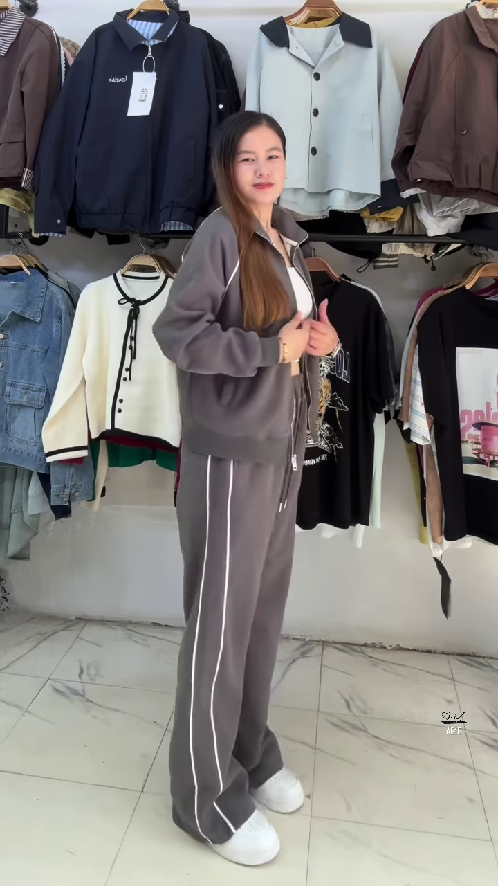 Piped Track Set | Clean Sport, Cloud‑Soft Comfort ⚡ - Image 2