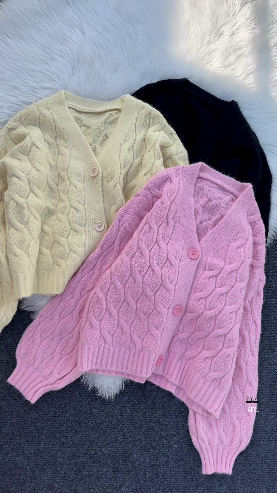 Cable‑Knit Cardigan | Plush Texture, Cozy Color ✨ - Image 2