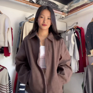 Cloud‑Soft Zip Jacket | Minimal, Warm, Effortless ✨