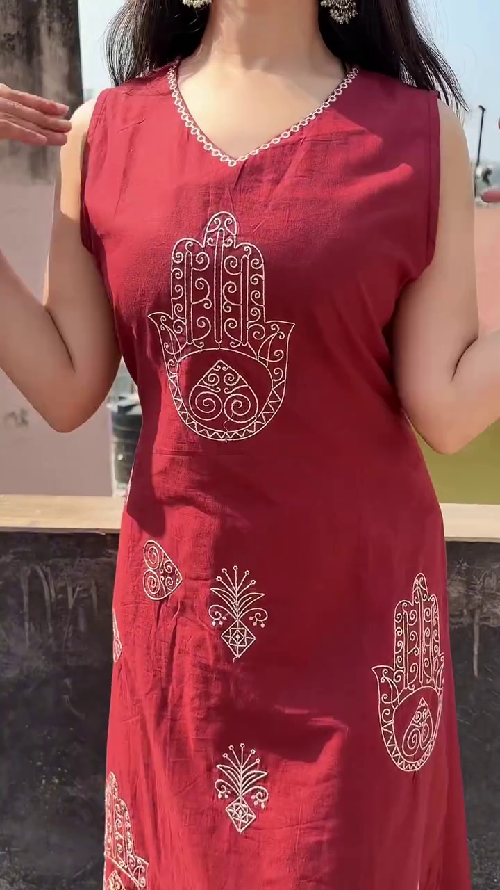 Red Blossom Kurta Set - Image 4
