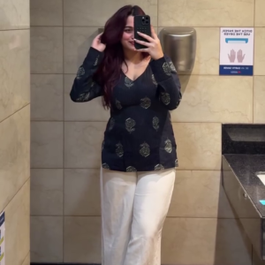 Black Minimal Office Look