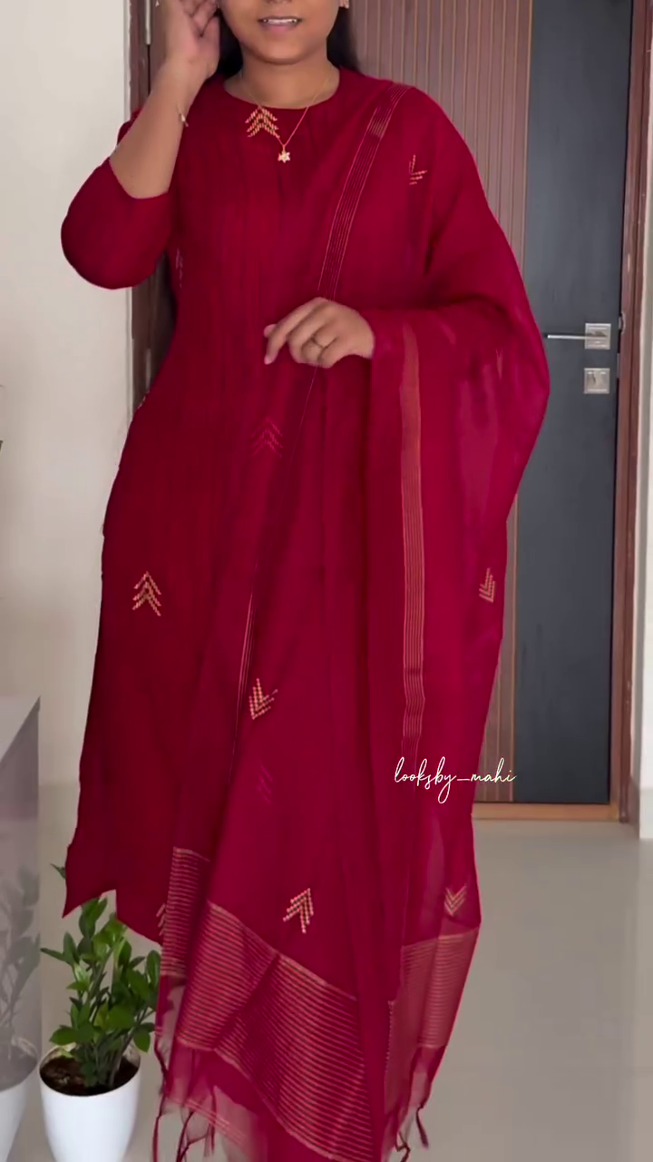 Scarlet Ethnic Grace - Image 4