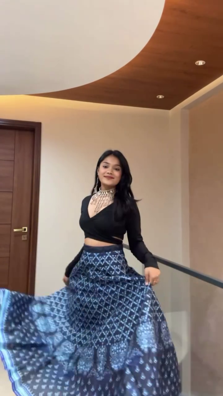 Black Crop Top with Printed Flared Skirt – Chic Fusion Look 🖤 - Image 3