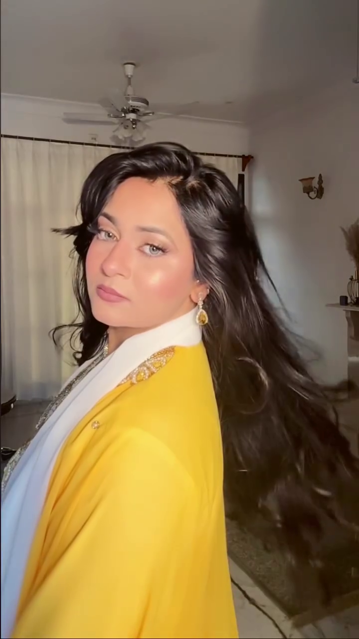 White & Yellow Kaftan Style Suit – Royal Traditional Glam 💛 - Image 5