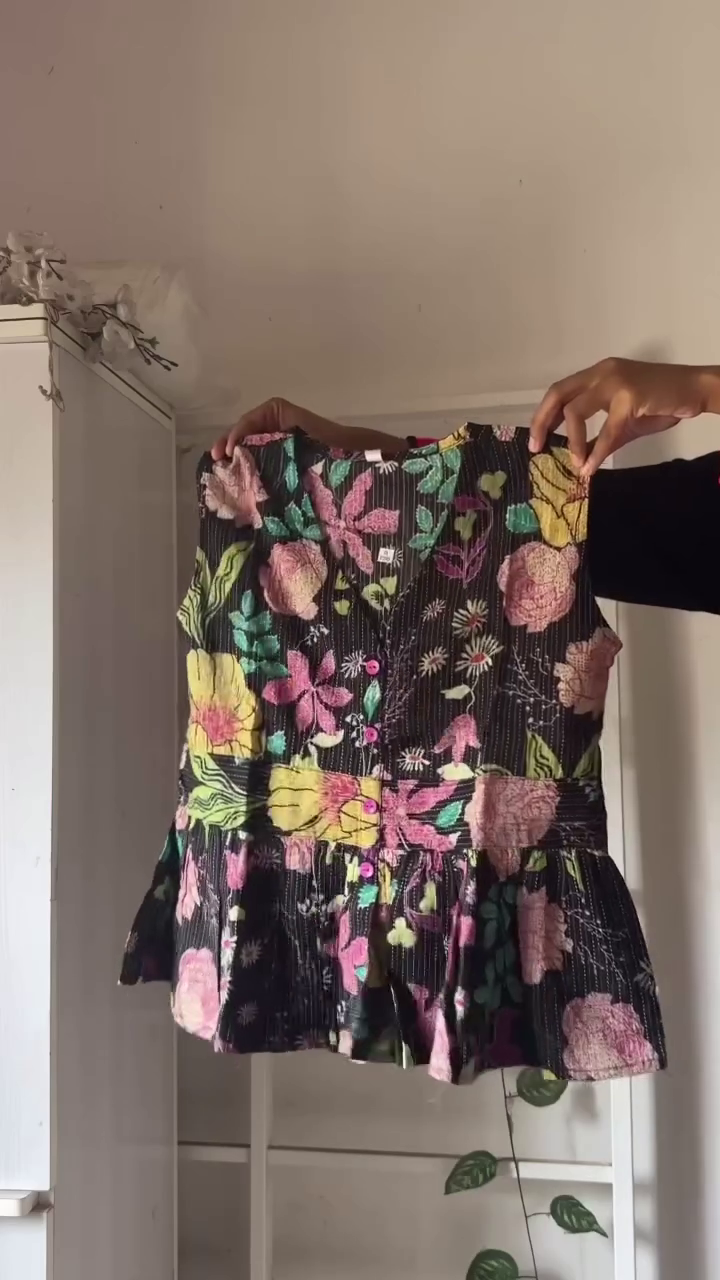 Women’s Floral Breeze Peplum Top for Casual Chic & Trendy Everyday Wear - Image 2