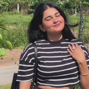 Women’s Classic Striped Crop Tee for Casual Everyday Stylish Wear